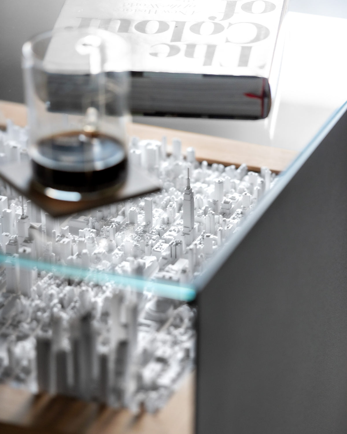 BLOK-Couchtisch im Raum