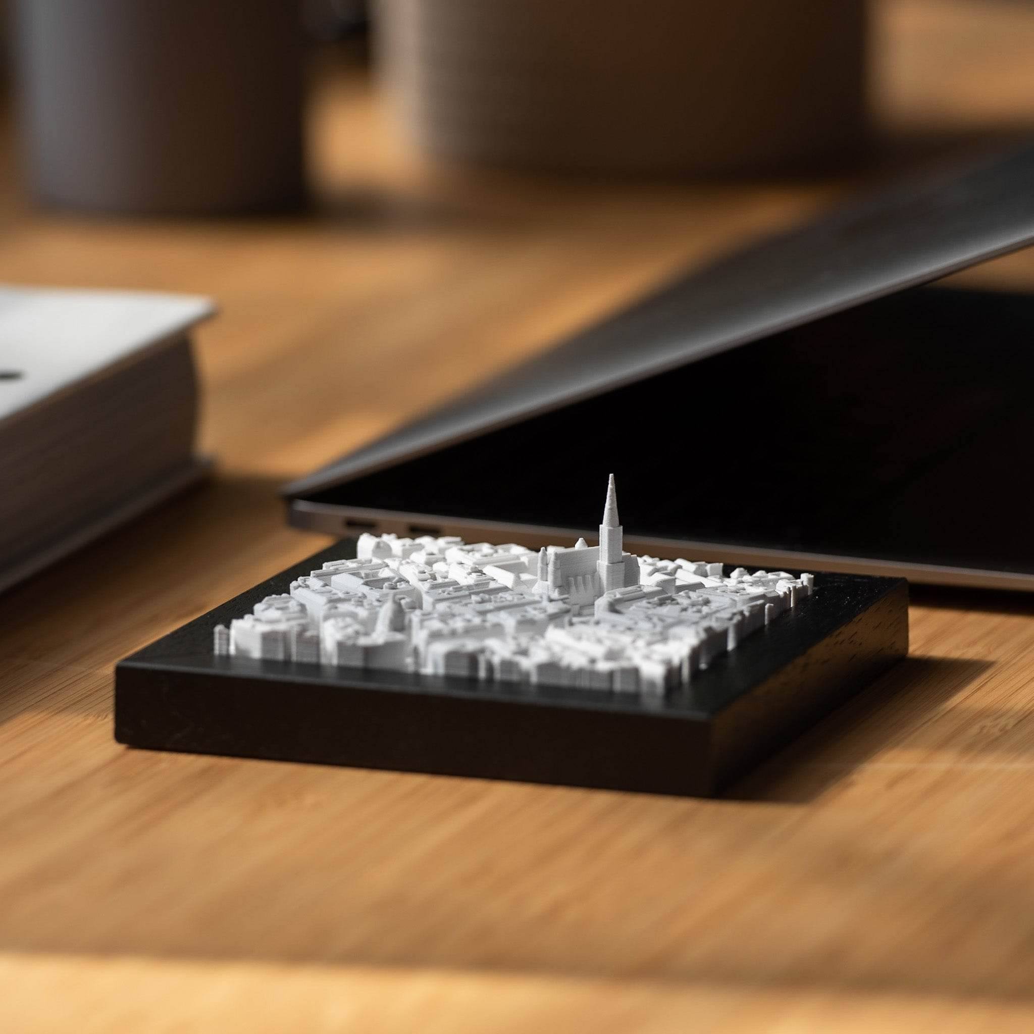 ViennaminiCubeondesk - CITYFRAMES